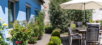 Apartment 'Alb Rose Ferienwohnung' with Private Terrace, Shared Garden and Wi-Fi