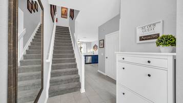 Smart TV, Netflix, streaming services