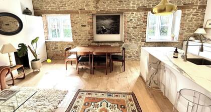 3 Bed Cottage - Sleeps 6 - Pets - Parking - Wifi