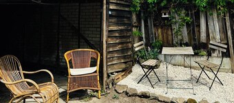 Petworth Cottage-Sleeps 6-Pet Friendly-Central