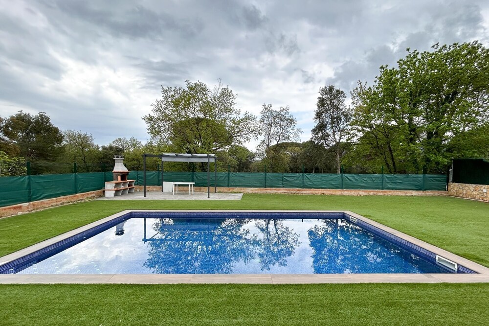 Espectacular casa con piscina en Tordera