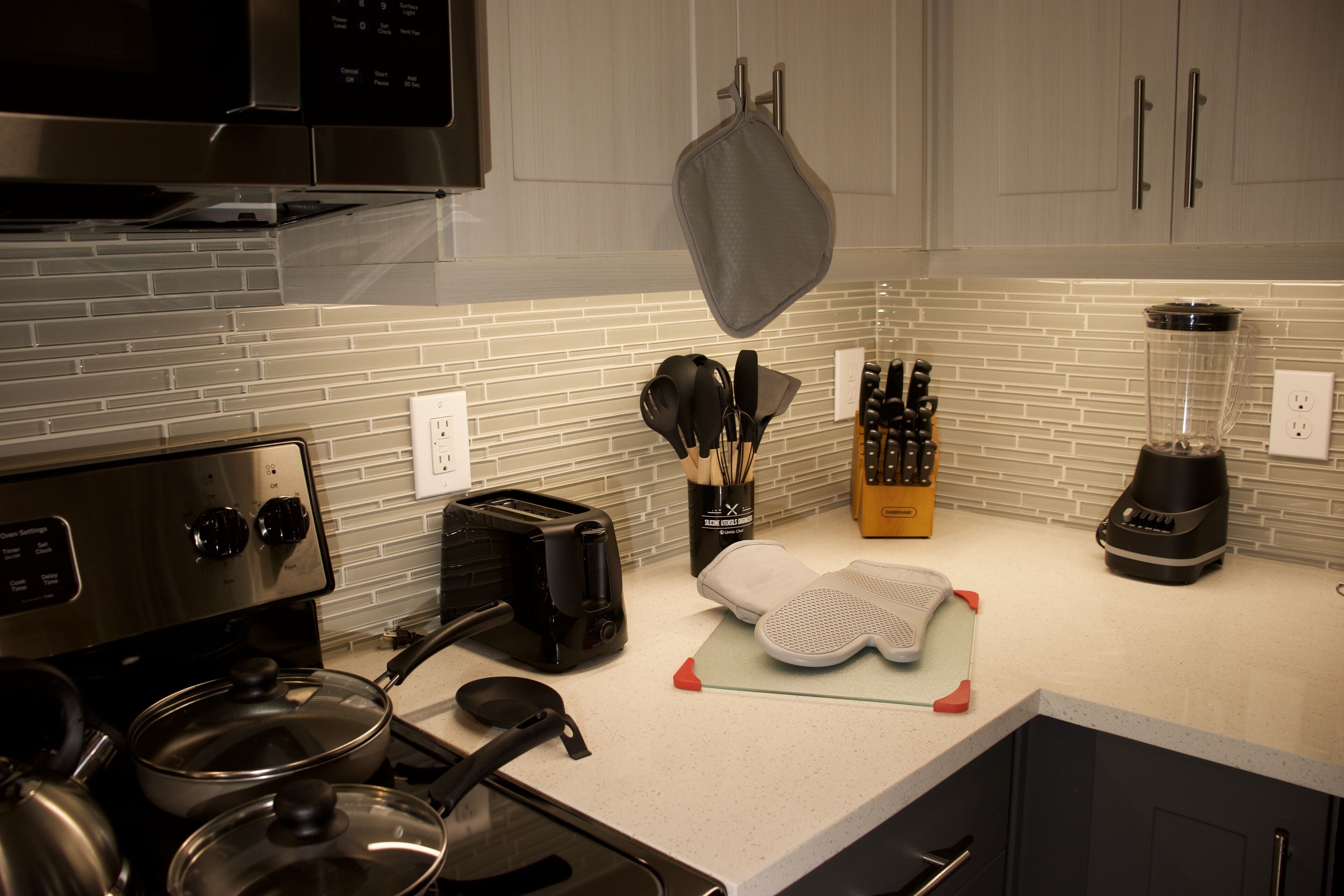 Cozy 1 Bedroom|Resort Style Pool|Gym|Near Shopping