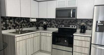 Apartamento de lujo cercano a playas y aeropuerto con generador