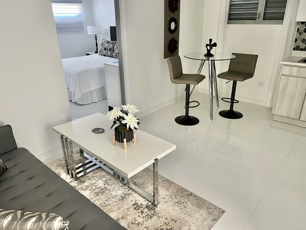 1 bedroom, desk, free WiFi, bed sheets - Spacious luxury modern apartment with generator near the beach and airport (Aguadilla)