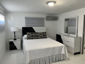 1 bedroom, desk, free WiFi, bed sheets - Spacious luxury modern apartment with generator near the beach and airport (Aguadilla)
