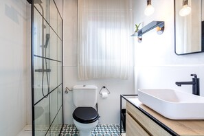 Shower, hair dryer - Holiday Home 'Torre Mirador Azul' with Sea View, Private Pool and Wi-Fi (Tossa de Mar)