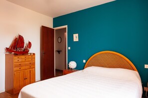 3 habitaciones, tabla de planchar con plancha y wifi gratis 