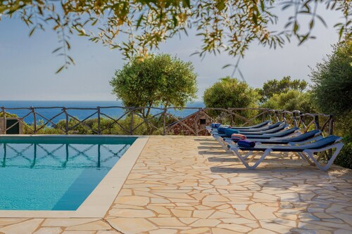 Chalet 'Sa Talaia De Artrutx' mit Meerblick, privatem Pool und privater Terrasse