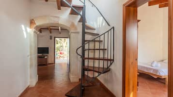 3 dormitorios, tabla de planchar con plancha, wifi y ropa de cama