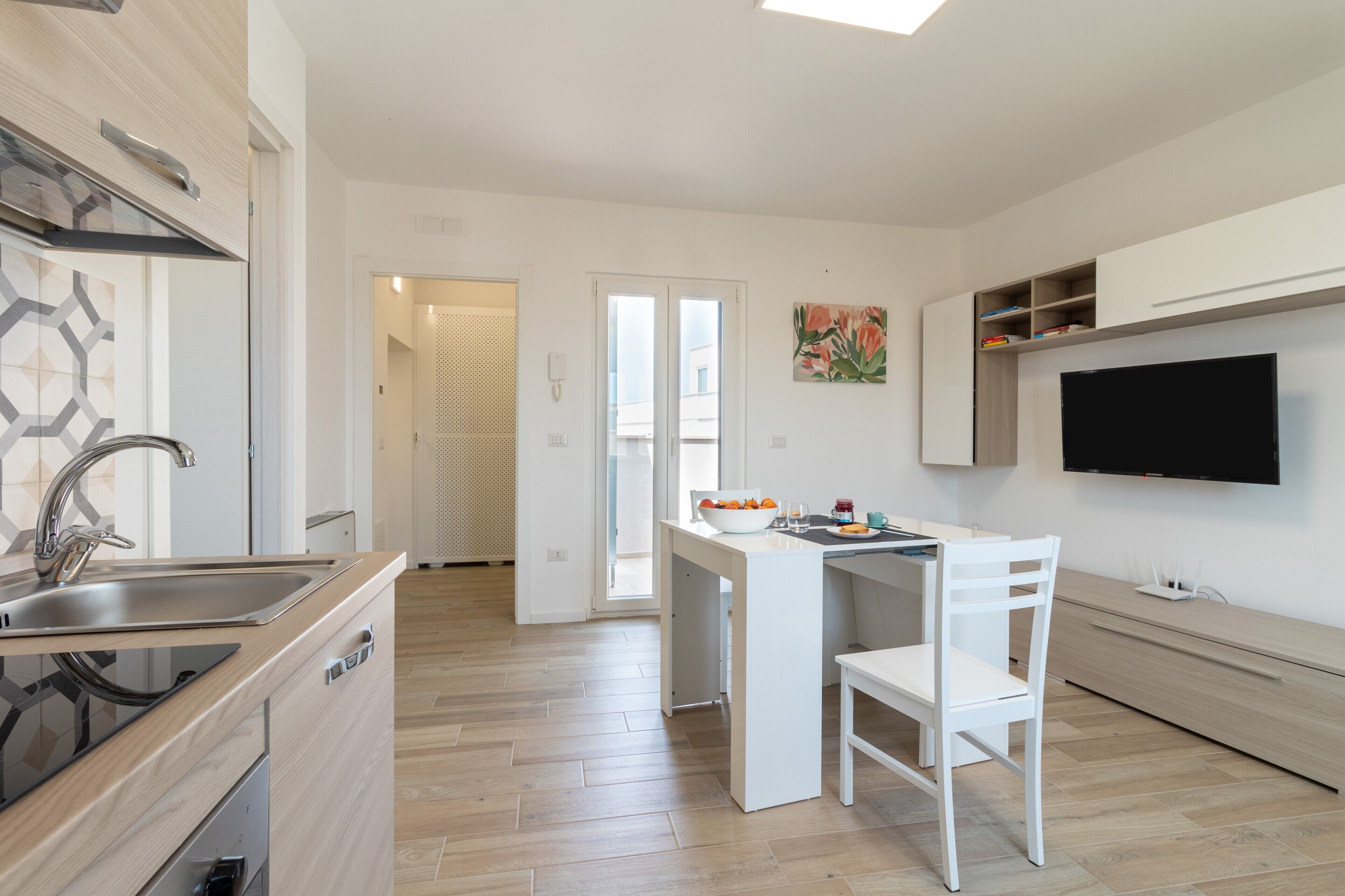 Refrigerador, horno, placa de cocina, cafetera/tetera