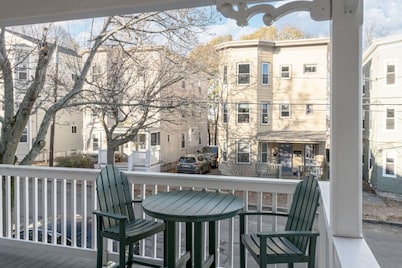 Knock on Wood | Airy Charm in Heart of Downtown