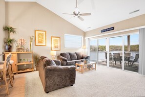 TV, fireplace, DVD player