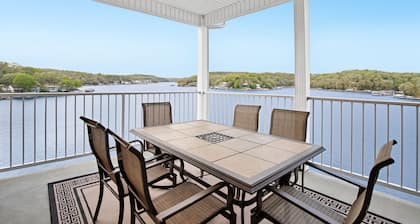 TOP-FLOOR PLEASE! Elevator Up! No noise above @ IslaDelSol: Pool, Fire-Pit, Dock