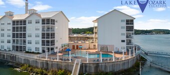 TOP-FLOOR PLEASE! Elevator Up! No noise above @ IslaDelSol: Pool, Fire-Pit, Dock