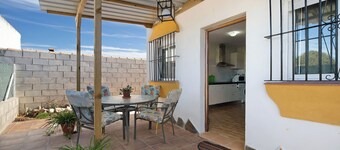Holiday Home 'Casa Manoli 3 Chiclana' with Private Terrace and Private Garden