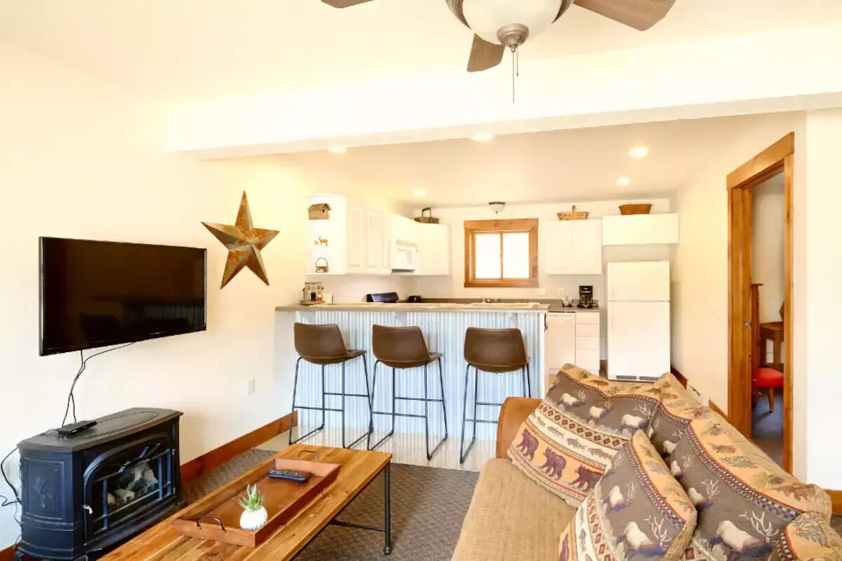 Private Lake Getaway with Kitchen