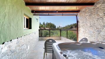 Bain à remous extérieur