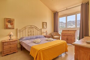 3 camere, ferro/asse da stiro, Wi-Fi gratuito, lenzuola