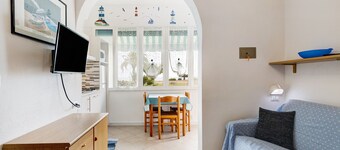 Studio Apartment "Monolocale 12" with Sea View, Wi-Fi & Air Conditioning