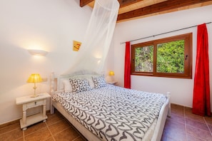 2 多间卧室、免费 WiFi、床单