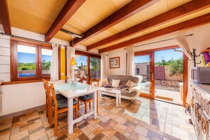 Televisión, chimenea