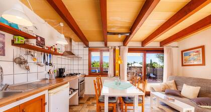 Maison d'hÎtes 'Appartement Tina Capdepera' avec piscine privée, Wi-Fi et climatisation