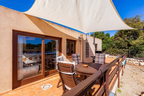 Maison d'hôtes 'Appartement Tina Capdepera' avec piscine privée, Wi-Fi et climatisation