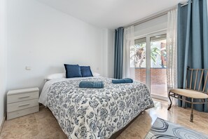 2 bedrooms, free WiFi, bed sheets - Apartment 'Cala De Mijas' with Shared Pool, Wi-Fi and Air Conditioning (La Cala de Mijas)