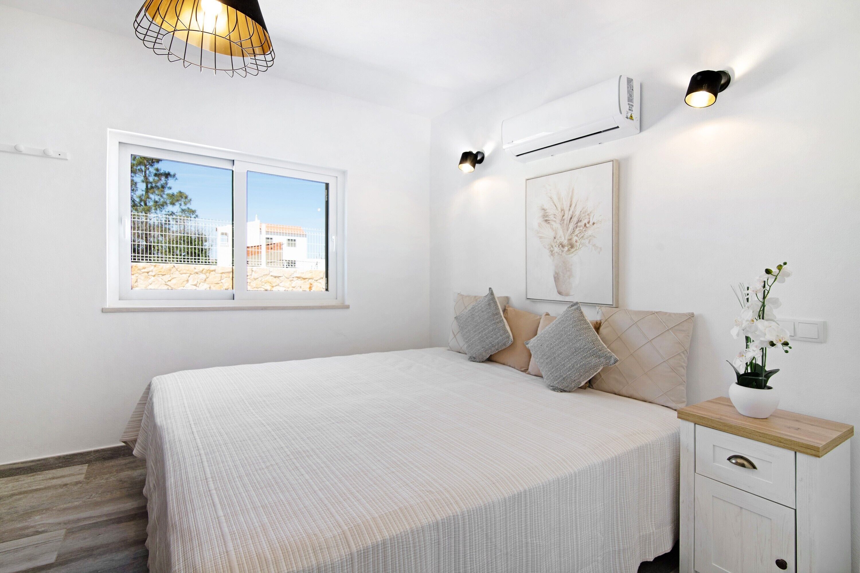 4 chambres, fer et planche à repasser, Wi-Fi gratuit, draps fournis