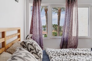1 quarto, Wi-Fi de cortesia, roupa de cama