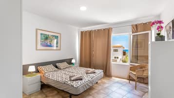 1 bedroom, free WiFi, bed sheets