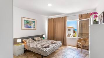 1 bedroom, free WiFi, bed sheets