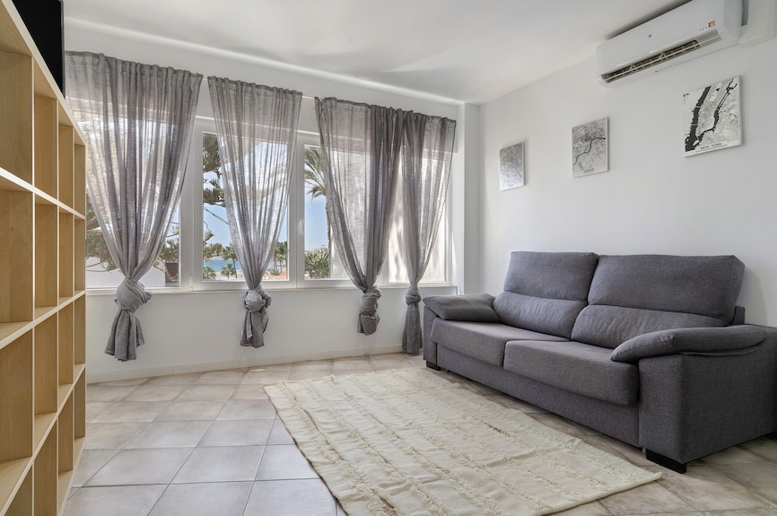 Appartement De Vacances 'Las Flores5' Avec Vue Sur La Mer Et La Plage, Wi-fi Et Climatisation - Playa del Inglés