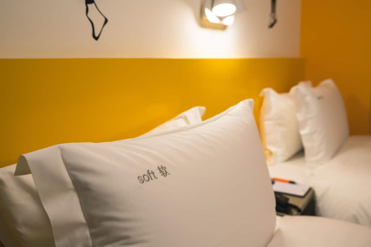 1 bedroom, in-room safe, desk, soundproofing