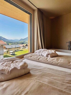 2 Schlafzimmer, Reisekinderbett, kostenloses WLAN