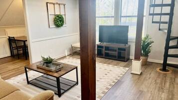 Smart TV, video games