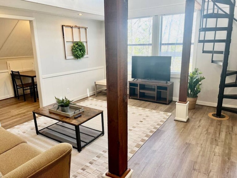 More Cowbell - Spacious House With Privacy Minutes To Campus - Bryan, TX