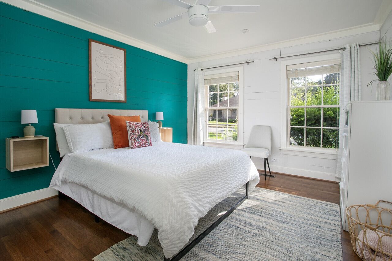 The Hilltop Haven in Beautiful Azalea District