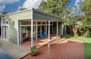 Exterior - Charming Garden Oasis Studio Apt (Tyler)