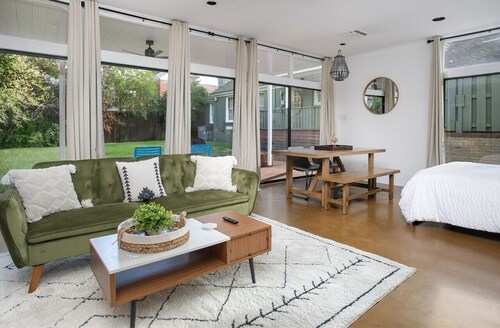 Charming Garden Oasis Studio Apt