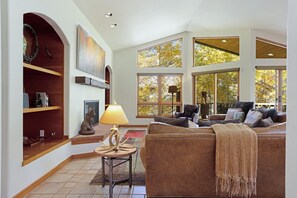 スマートテレビ、暖炉