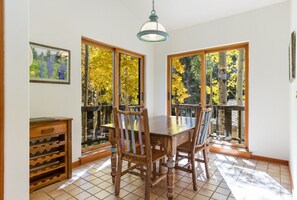 Dining - Large East Vail Home - Steps to Free Bus (Vail)