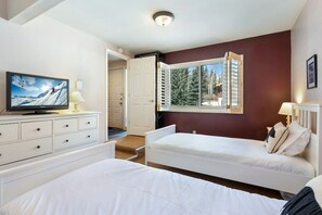 4 chambres, bureau, fer et planche à repasser, Wi-Fi gratuit