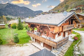 Exterior - Luxury chalet for 12 people - 5 minute drive/bus to ski slopes (Montriond)