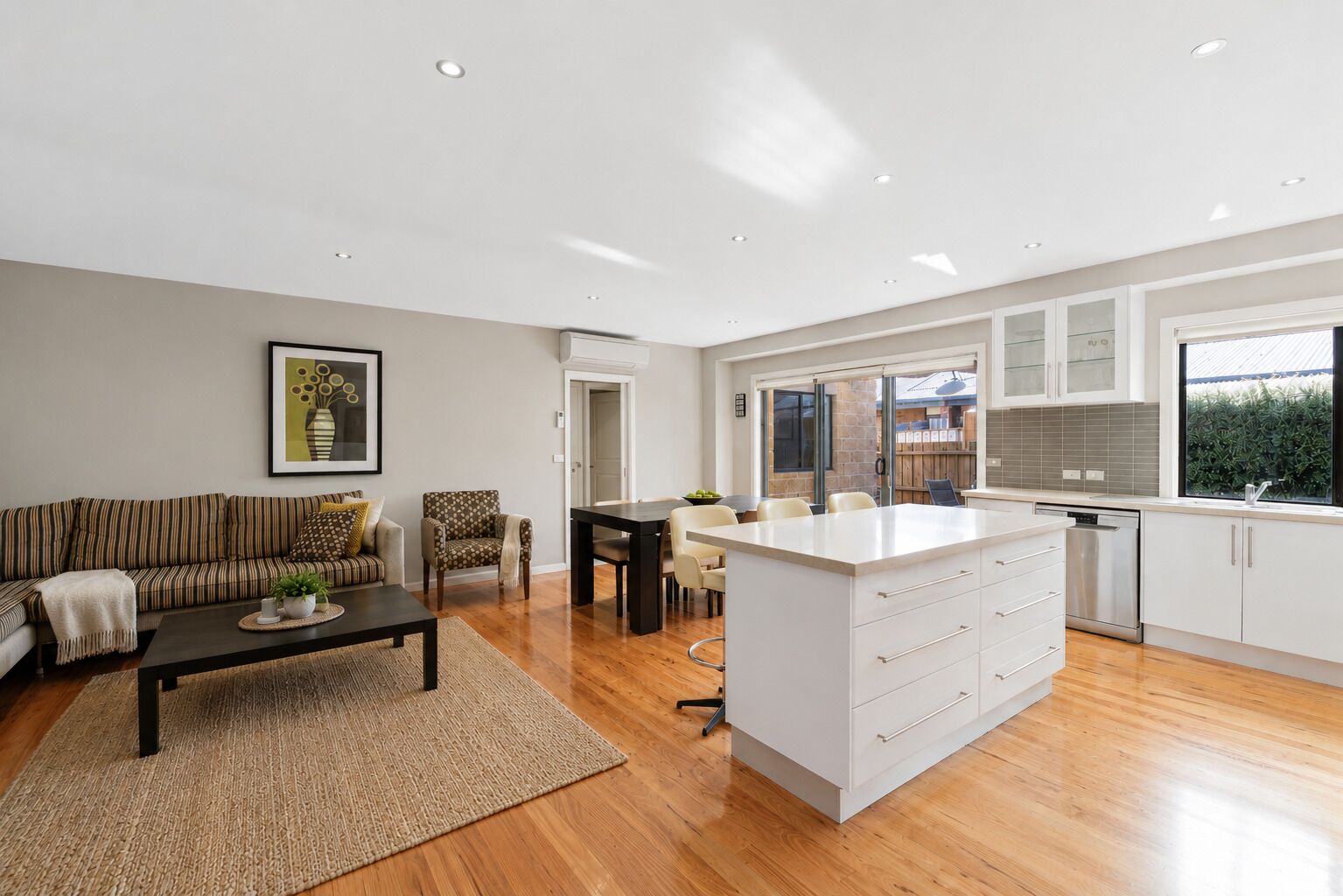 Central Townhouse For Six By Ready Set Stay- Cowes, Philip Island - Smiths Beach