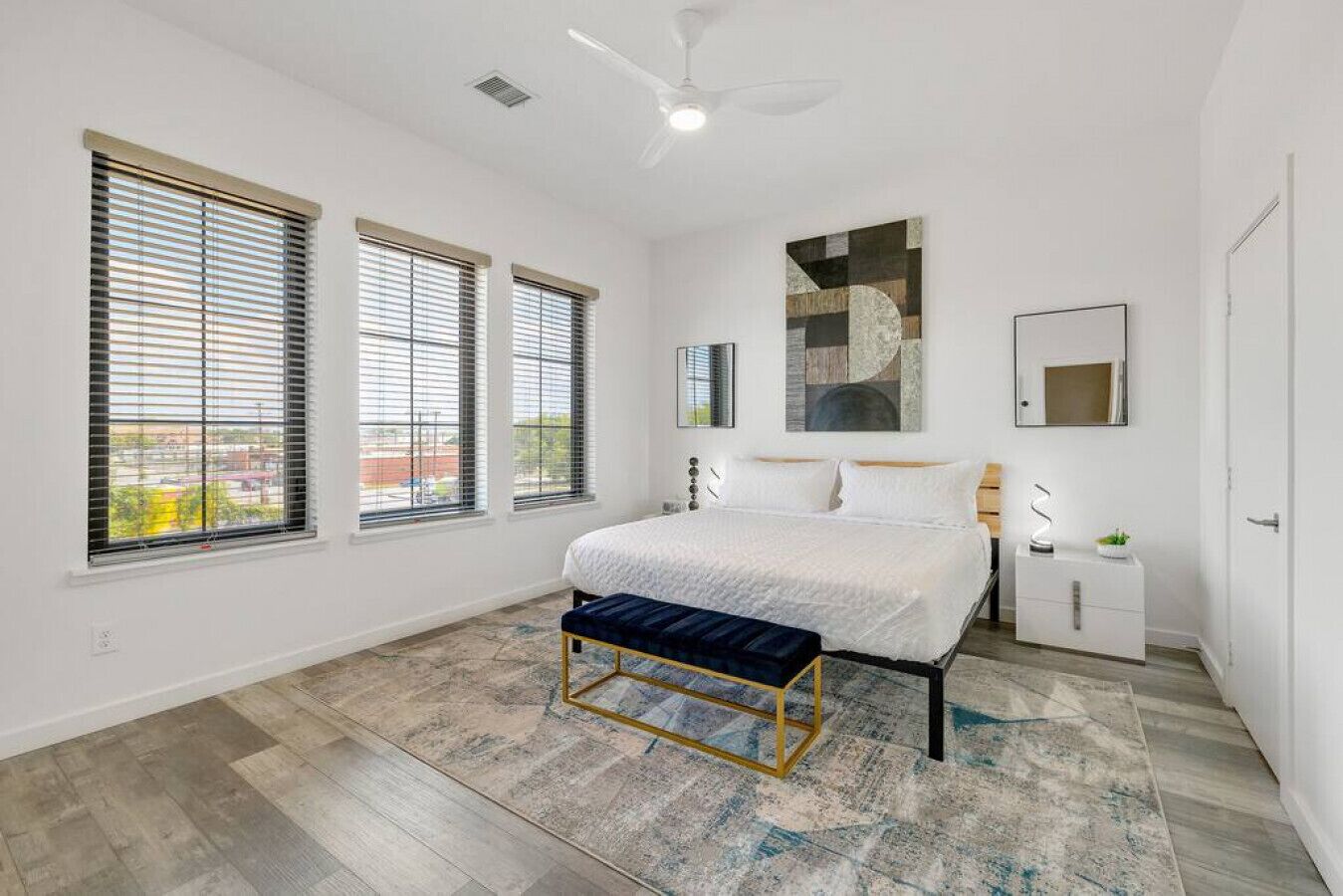 1721 Lear  · Upscale, Central & Fun! ~ Rooftop Terrace ~ Garage