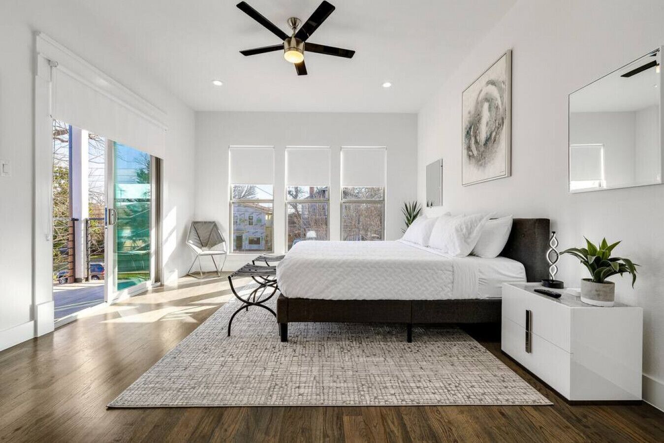 621 W 9th  · Bishop Arts Upscale Airy Oasis+Games+PRVT Parking