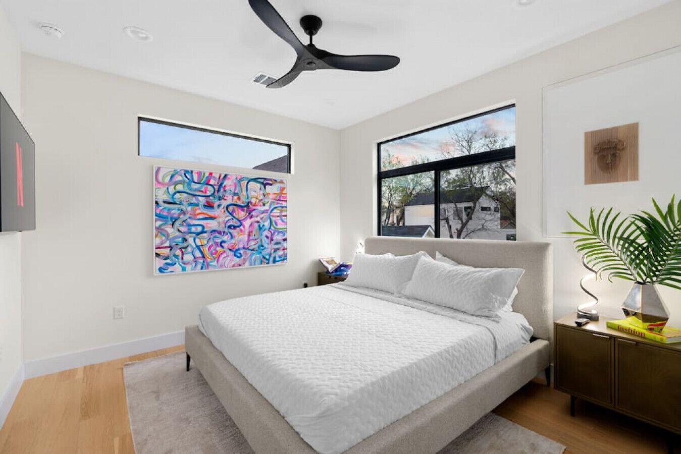 2916 E 13th #1  · Central High-End Home+3BD+Free PRKG | East Austin