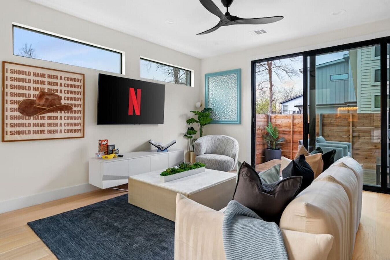 2916 E 13th #1  · Central High-End Home+3BD+Free PRKG | East Austin