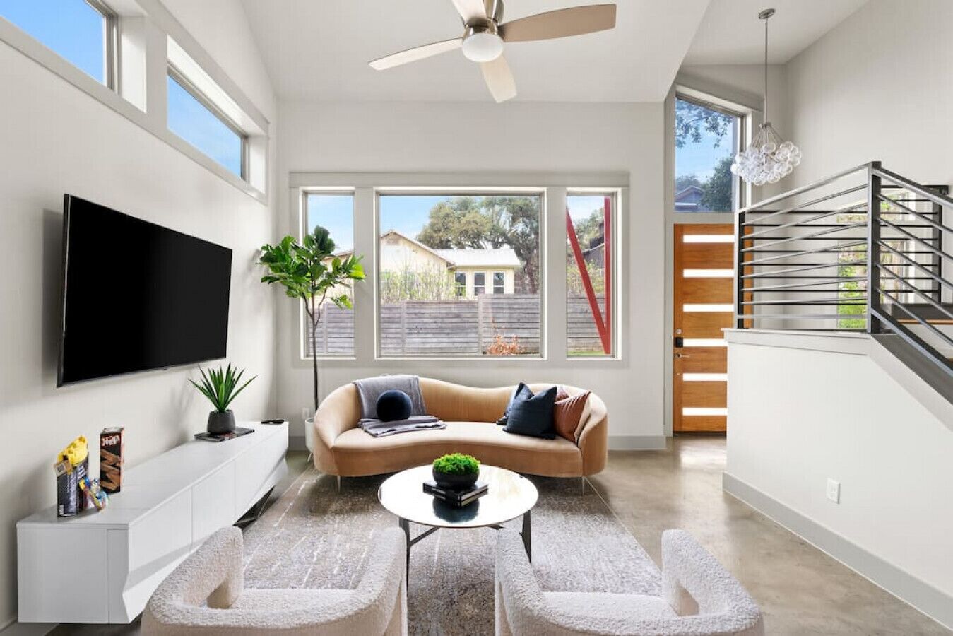 614 Terrell #F  · Fun Home Centrally Located-Mins to DT! 3BD+Garage